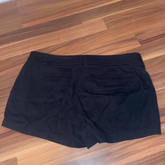 J crew size 12 black shorts - Picture 3 of 3